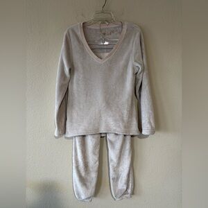 Ugg Cream Fleece Lounge / PJ Set Size M
